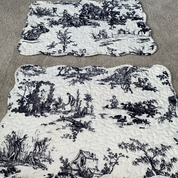 Toile County‎ Quilted Placemats Set of (2) Black White - Picture 1 of 11